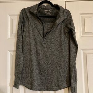 Gray Latched Mama pullover size XS